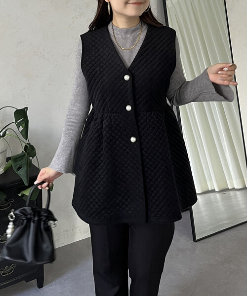 prose verse(プロズヴェール)の「パールボタンキルティングベロアジレ(ベスト・レディース・ブラック・LARGE/MEDIUM)」の14枚目の写真