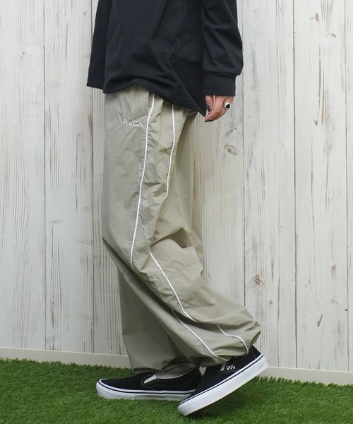 RVCA（ルーカ）の「RVCA/ルーカ セットアップ トラックパンツ BF043-707（その他パンツ・レディース・ベージュ/ブラック・L/M）」の20枚目の写真