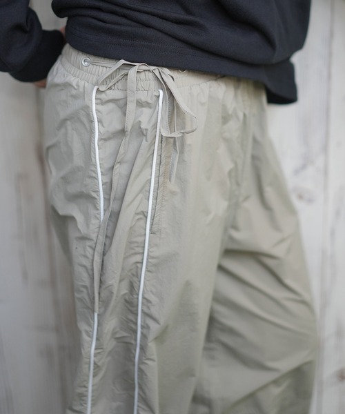 RVCA（ルーカ）の「RVCA/ルーカ セットアップ トラックパンツ BF043-707（その他パンツ・レディース・ベージュ/ブラック・L/M）」の9枚目の写真