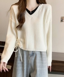 裾のドロストがデザインのワンポイント。裾ドロストニットプルオーバー