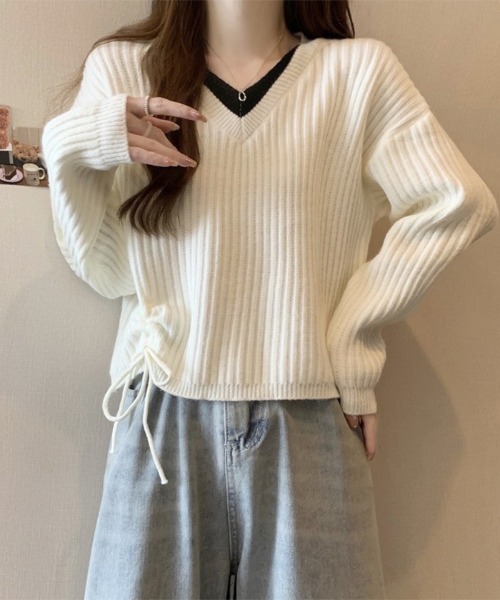by LEGNA(バイレグナ)の「裾のドロストがデザインのワンポイント。裾ドロストニットプルオーバー(ニット/セーター・レディース・グレー/ブラック/ホワイト/モカ・FREE)」の5枚目の写真