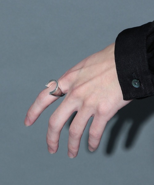 HARE(ハレ)の「【MADE IN JAPAN】ヒヅメリング(HARE)(リング・メンズ・シルバー・FREE)」の2枚目の写真