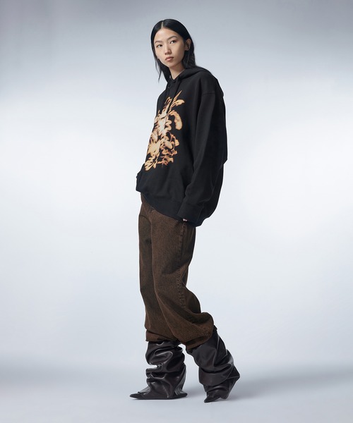 JNBY(ジェーエヌビーワイ)の「【ZOZOTOWN限定】Bold Printed Oversized Sweatshirt /スウェット(スウェット・レディース・グレー/ブラック・40/38/36)」の18枚目の写真