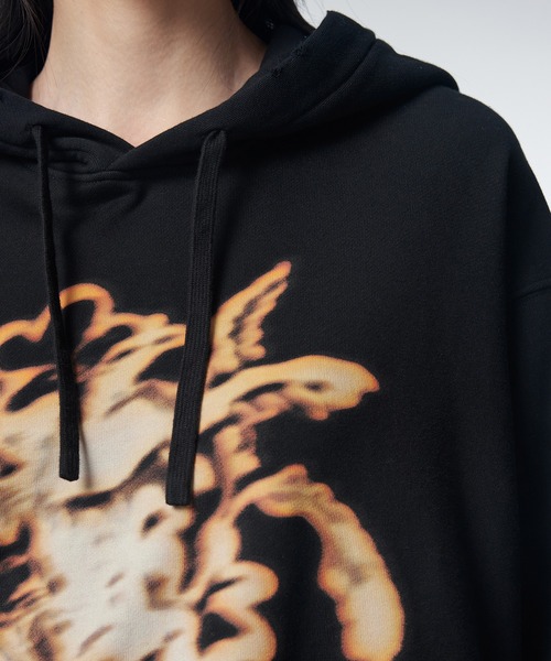 JNBY(ジェーエヌビーワイ)の「【ZOZOTOWN限定】Bold Printed Oversized Sweatshirt /スウェット(スウェット・レディース・グレー/ブラック・40/38/36)」の20枚目の写真