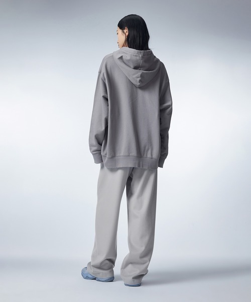 JNBY(ジェーエヌビーワイ)の「【ZOZOTOWN限定】Bold Printed Oversized Sweatshirt /スウェット(スウェット・レディース・グレー/ブラック・40/38/36)」の7枚目の写真