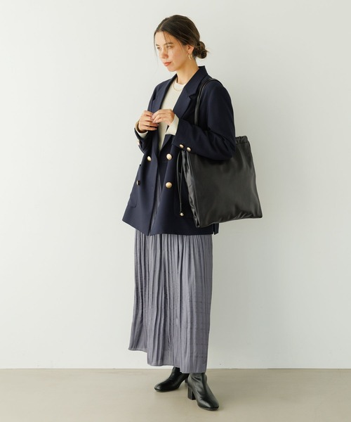 BAYFLOW（ベイフロー）の「[上品な光沢感]グロッシープリーツスカート（スカート・レディース・ブルー/テラコッタ/ブラック・FREE）」の11枚目の写真