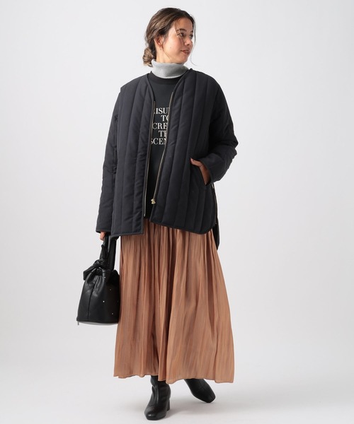 BAYFLOW（ベイフロー）の「[上品な光沢感]グロッシープリーツスカート（スカート・レディース・ブルー/テラコッタ/ブラック・FREE）」の17枚目の写真