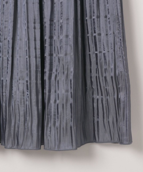 BAYFLOW（ベイフロー）の「[上品な光沢感]グロッシープリーツスカート（スカート・レディース・ブルー/テラコッタ/ブラック・FREE）」の4枚目の写真