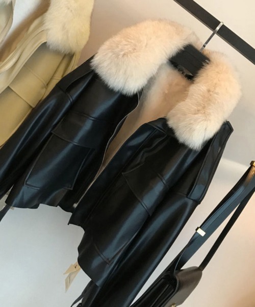 Miniministore(ミニミニストア)の「ファーライダースジャケットフェイクレザー(その他アウター・レディース・ブラック/ベージュ・L/S/M)」の17枚目の写真