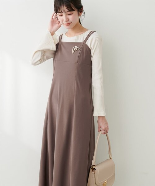 natural couture(ナチュラルクチュール)の「カットジョーゼットキャミワンピース(ワンピース・レディース・グレイッシュベージュ/グレー/ブラック/モカ/ドット・FREE)」の19枚目の写真