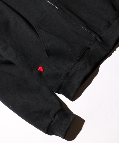 JERZEES（ジャージーズ）の「JERZEES / ジャージーズ "HEART BALLON" ZIP UP HOODIE 刺しゅう ワンポイント ジップアップパーカー（パーカー・メンズ・グレー/ブラック・X-LARGE/LARGE/MEDIUM）」の11枚目の写真