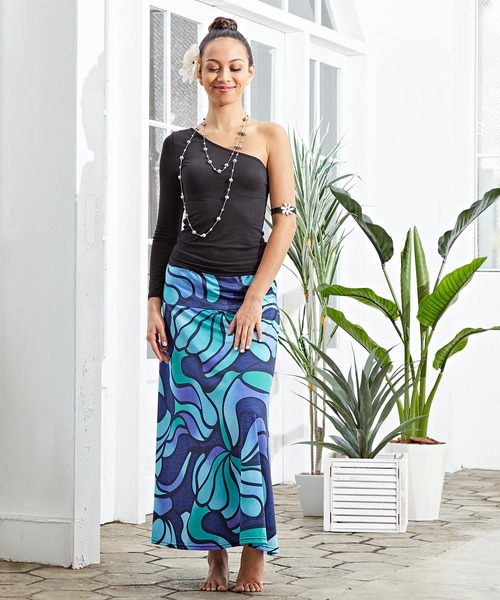 Maunaloa(マウナロア)の「【Maunaloa】Ocean Blue Bird ネオンハイビマキシスカート(スカート・レディース・ネイビー/ブルー/ピンク・ML/LL)」の12枚目の写真