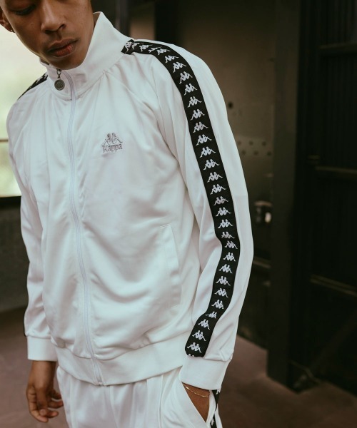 Kappa(カッパ)の「ジャージトラックジャケット (ユニセックス)(その他アウター・メンズ・ブラック/ホワイト・MEDIUM/LARGE/X-LARGE)」の3枚目の写真