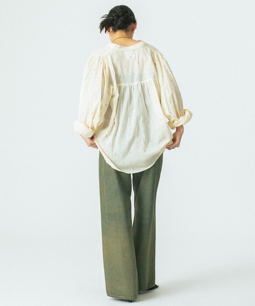 ROSE BUD（ローズバッド）の「(GENE HEAVENS)STAR EMBROIDERY SHIRT（シャツ/ブラウス・レディース・ブラック/ホワイト・ONE SIZE）」の3枚目の写真