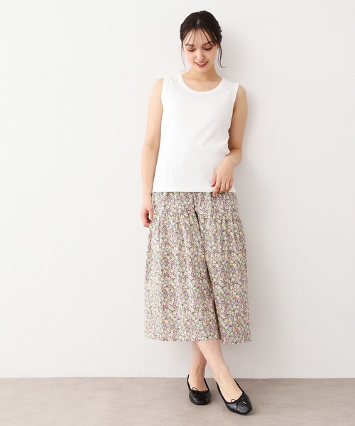 LAURA ASHLEY(ローラアシュレイ)の「【洗える/ストレッチ】アイレット ベーシックタンクトップ(タンクトップ・レディース・オフホワイト/ブラック/ベージュ・38/40)」の20枚目の写真