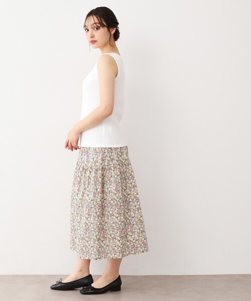 LAURA ASHLEY(ローラアシュレイ)の「【洗える/ストレッチ】アイレット ベーシックタンクトップ(タンクトップ・レディース・オフホワイト/ブラック/ベージュ・38/40)」の19枚目の写真