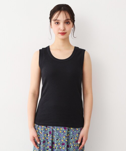 LAURA ASHLEY(ローラアシュレイ)の「【洗える/ストレッチ】アイレット ベーシックタンクトップ(タンクトップ・レディース・オフホワイト/ブラック/ベージュ・38/40)」の9枚目の写真