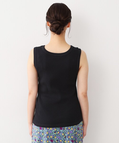 LAURA ASHLEY(ローラアシュレイ)の「【洗える/ストレッチ】アイレット ベーシックタンクトップ(タンクトップ・レディース・オフホワイト/ブラック/ベージュ・38/40)」の7枚目の写真