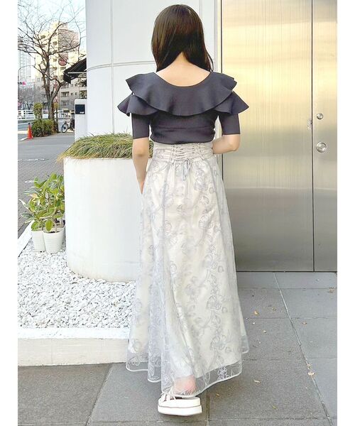 MERCURYDUO(マーキュリーデュオ)の「オープンショルダーラッフルハーフスリーブニット(ニット/セーター・レディース・ミント/ラベンダー/ブラック/ライトブルー/オフホワイト/チャコールグレー・FREE)」の22枚目の写真