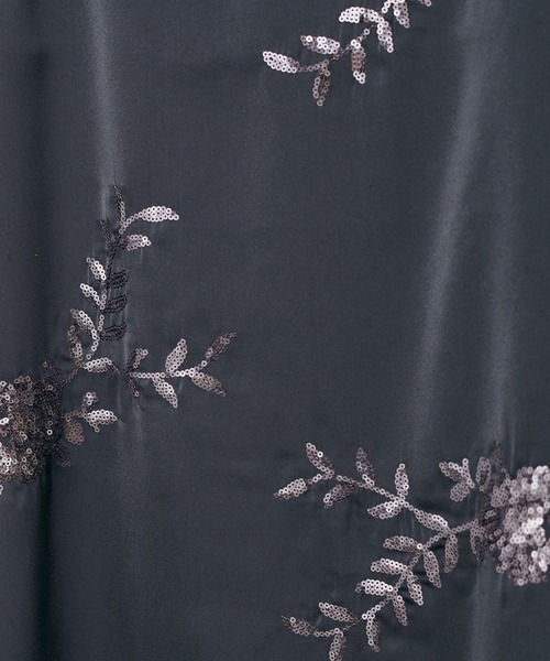 LARUTA（ラルータ）の「【LARUTA】フラワースパンコール刺繍チュニックワンピース（キャミソール・レディース・カーキ/チャコールグレー/ベージュ・FREE）」の19枚目の写真