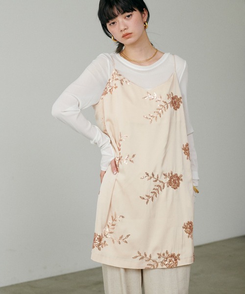 LARUTA（ラルータ）の「【LARUTA】フラワースパンコール刺繍チュニックワンピース（キャミソール・レディース・カーキ/チャコールグレー/ベージュ・FREE）」の22枚目の写真