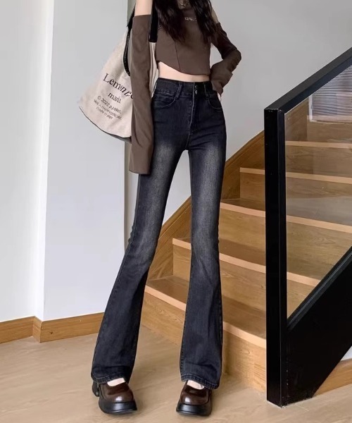 REBALANCE(リバランス)の「レディースデニムフレアパンツ(デニムパンツ・レディース・B/C/D/A・MEDIUM/LARGE/X-LARGE)」の11枚目の写真