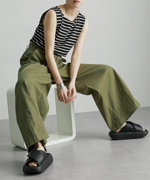 Soiunique（スワユニーク）の「BIGポケットベイカーワイドパンツ ［Soiunique］（その他パンツ・レディース・チャコール/イエロー/カーキ・M/L/LL）」の18枚目の写真