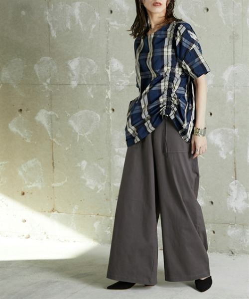 Soiunique（スワユニーク）の「BIGポケットベイカーワイドパンツ ［Soiunique］（その他パンツ・レディース・チャコール/イエロー/カーキ・M/L/LL）」の6枚目の写真