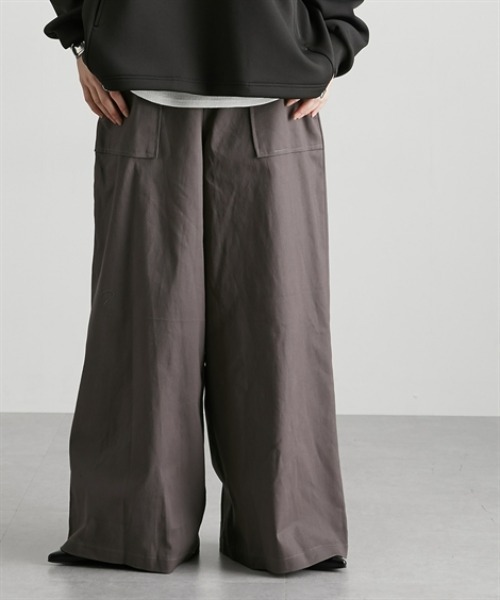 Soiunique（スワユニーク）の「BIGポケットベイカーワイドパンツ ［Soiunique］（その他パンツ・レディース・チャコール/イエロー/カーキ・M/L/LL）」の10枚目の写真