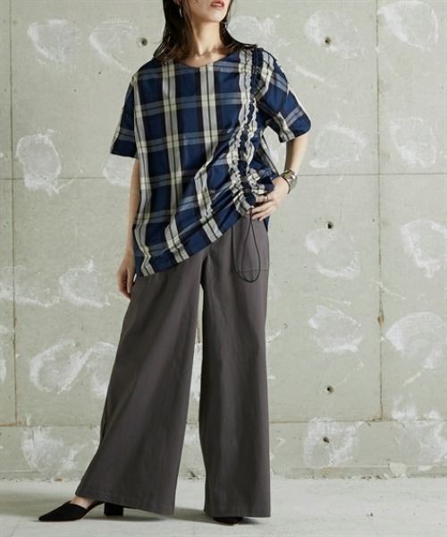 Soiunique（スワユニーク）の「BIGポケットベイカーワイドパンツ ［Soiunique］（その他パンツ・レディース・チャコール/イエロー/カーキ・M/L/LL）」の4枚目の写真