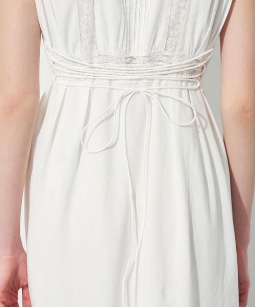 新品　ME&ME COUTURE レース　ホワイト　ワンピース ME COUTURE（ミークチュール）の「ストレッチレースドレス