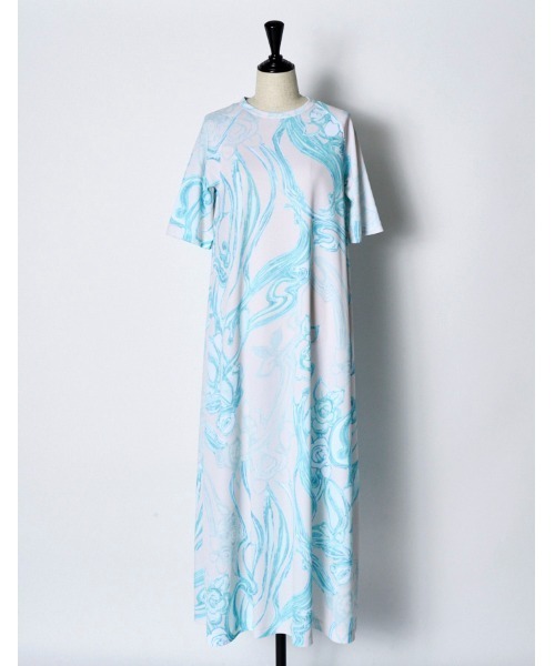 RUMCHE(ラムシェ)の「Marble Grace Cutsew Dress / マーブルグレースカットソードレス(ワンピース・レディース・ブルー系その他・FREE)」の2枚目の写真