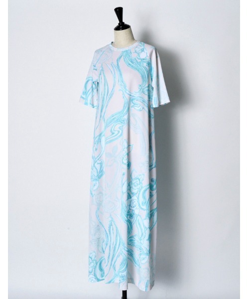 RUMCHE(ラムシェ)の「Marble Grace Cutsew Dress / マーブルグレースカットソードレス(ワンピース・レディース・ブルー系その他・FREE)」の3枚目の写真