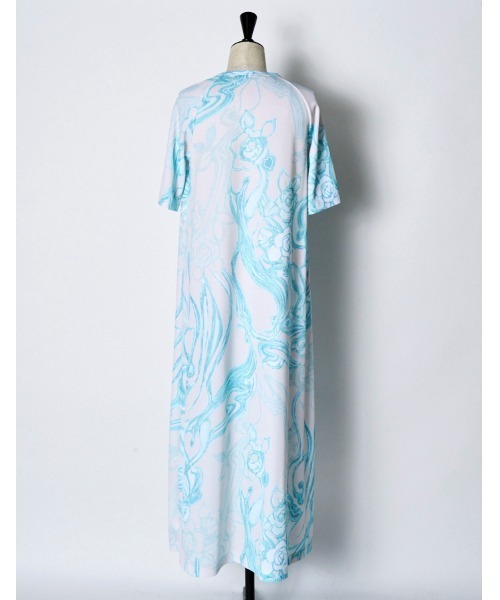 RUMCHE(ラムシェ)の「Marble Grace Cutsew Dress / マーブルグレースカットソードレス(ワンピース・レディース・ブルー系その他・FREE)」の4枚目の写真