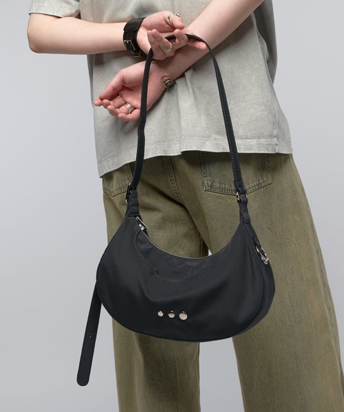 ★日本未発売★LESLY HALF MOON SHOULDER BAG ショルダーバッグ CRESCENT MOON 2WAY SHOULDER BAG(ショルダーバッグ)|Lui's