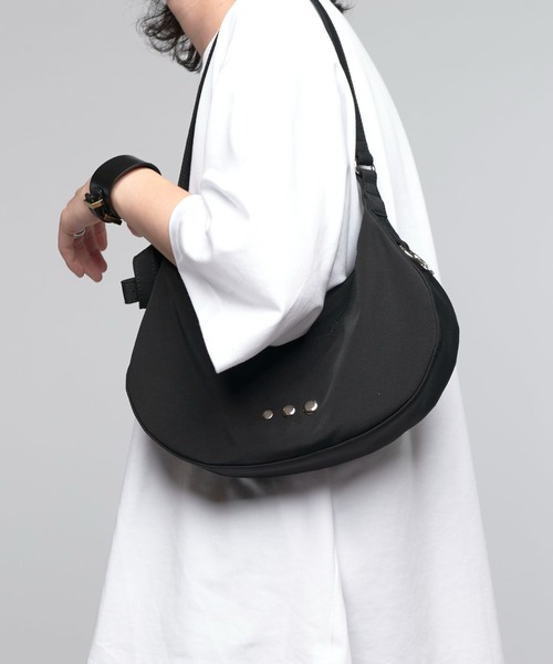 CRESCENT MOON 2WAY SHOULDER BAG（ショルダーバッグ）｜Lui's