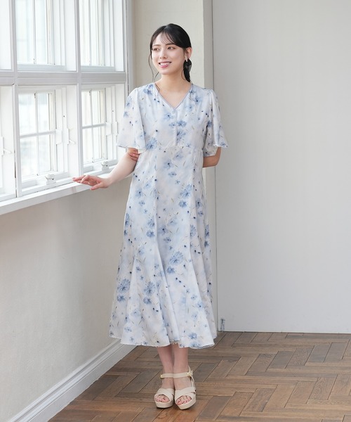 ASTORIA ODIER（アストリアオディール）の「にじみ花柄配色ワンピース（ワンピース・レディース・ライトグレー/ホワイト・MEDIUM）」の10枚目の写真