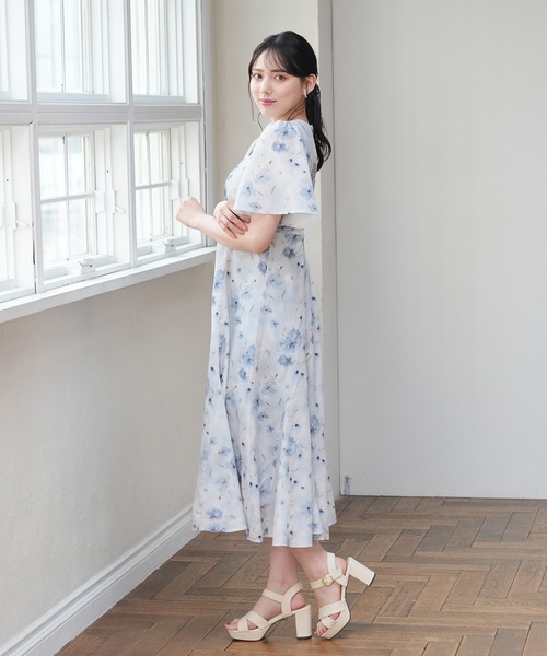 ASTORIA ODIER（アストリアオディール）の「にじみ花柄配色ワンピース（ワンピース・レディース・ライトグレー/ホワイト・MEDIUM）」の11枚目の写真