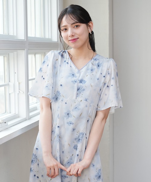 ASTORIA ODIER（アストリアオディール）の「にじみ花柄配色ワンピース（ワンピース・レディース・ライトグレー/ホワイト・MEDIUM）」の13枚目の写真