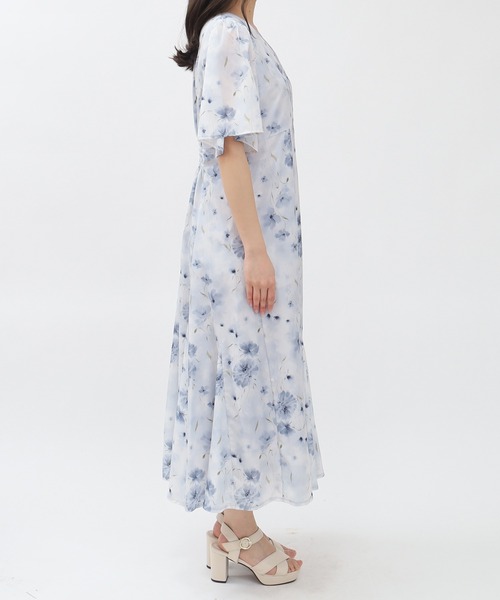 ASTORIA ODIER（アストリアオディール）の「にじみ花柄配色ワンピース（ワンピース・レディース・ライトグレー/ホワイト・MEDIUM）」の17枚目の写真