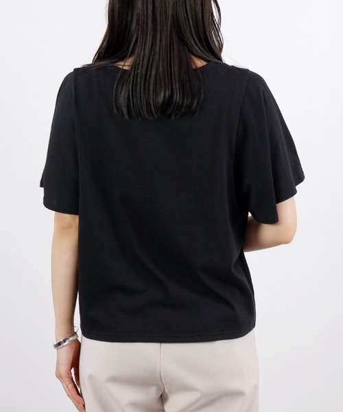 CLOTHY(クロシィ)の「【ゆったりお袖で暑い夏も快適!】フレア袖Tシャツ(Tシャツ/カットソー・レディース・その他/ブラック/オフホワイト/ネイビー・LARGE/MEDIUM)」の6枚目の写真