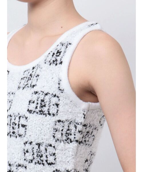 GYDA（ジェイダ）の「Symmetry GYDA パイルニットトップス（ニット/セーター・レディース・オフホワイト/ブラック/スカイブルー・FREE）」の18枚目の写真