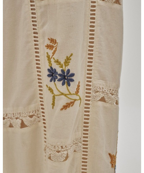 TODAYFUL（トゥデイフル）の「TODAYFUL Embroidery Patchwork Trousers