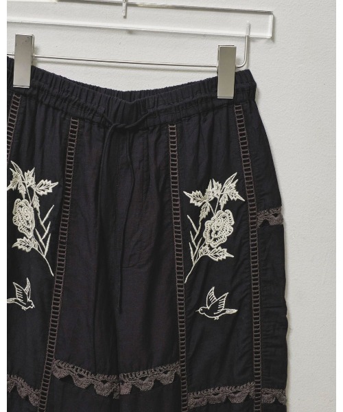 TODAYFUL（トゥデイフル）の「TODAYFUL Embroidery Patchwork Trousers