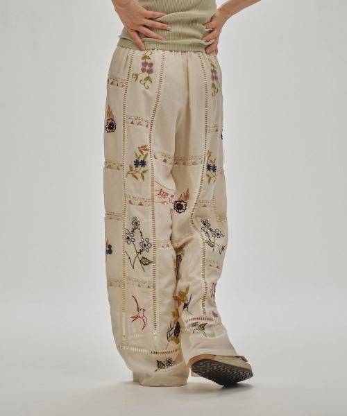 TODAYFUL（トゥデイフル）の「TODAYFUL Embroidery Patchwork Trousers