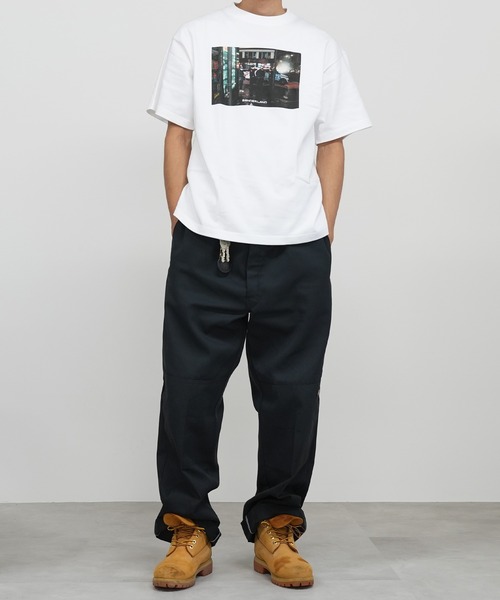 BASIS（ベイシス）の「SANDER LAND 8.2ozオーガニックコットン NY night 半袖Tシャツ（Tシャツ/カットソー・メンズ・ホワイト/ブラック・MEDIUM/LARGE/X-LARGE）」の6枚目の写真