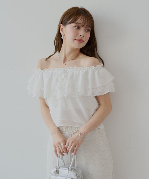 Chico(チコ)の「オフショルレースフリルブラウス(シャツ/ブラウス・レディース・ピンク/ホワイト/ブラック/ブルー・FREE)」の8枚目の写真