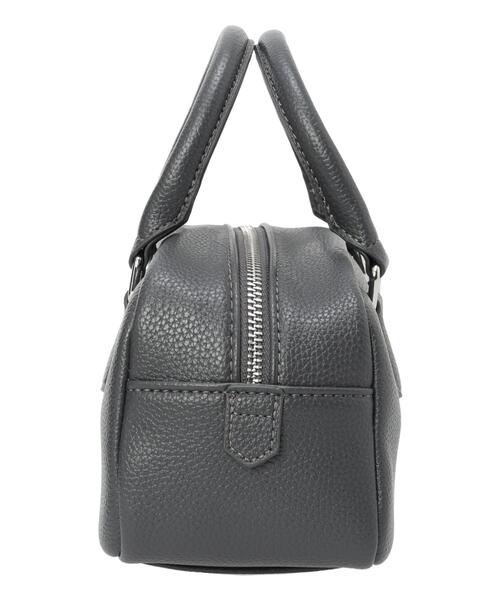 Te chichi（テチチ）の「エンボスロゴミニボストン《2025summer catalog item》（ハンドバッグ・レディース・グリーン/オフホワイト/チャコールグレー・F）」の9枚目の写真