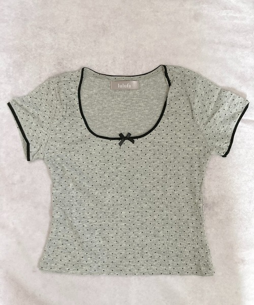 VIBGYOR(ヴィブジョー)の「リボン付き ドット 配色パイピング Tシャツ/韓国ガーリースタイル(CZ)(Tシャツ/カットソー・レディース・グレー/アイボリー・MEDIUM/LARGE)」の18枚目の写真