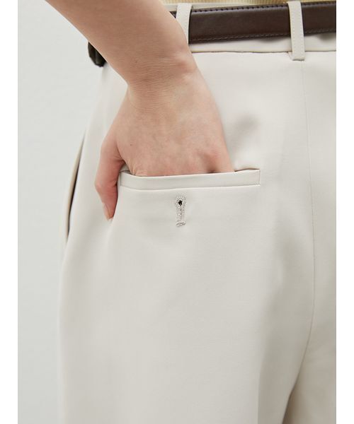 SNIDEL（スナイデル）の「シンプルショートパンツ（その他パンツ・レディース・アイボリー/ブラック/グレー・0/1）」の16枚目の写真